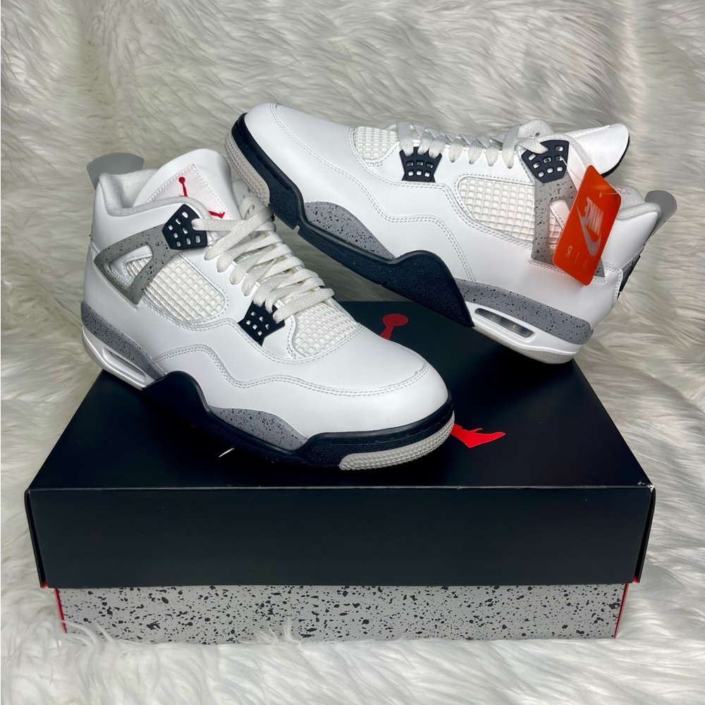 Air Jordan 4